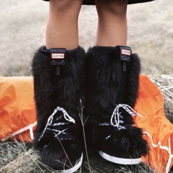 NWOB Hunter Original Faux Fur Boots
